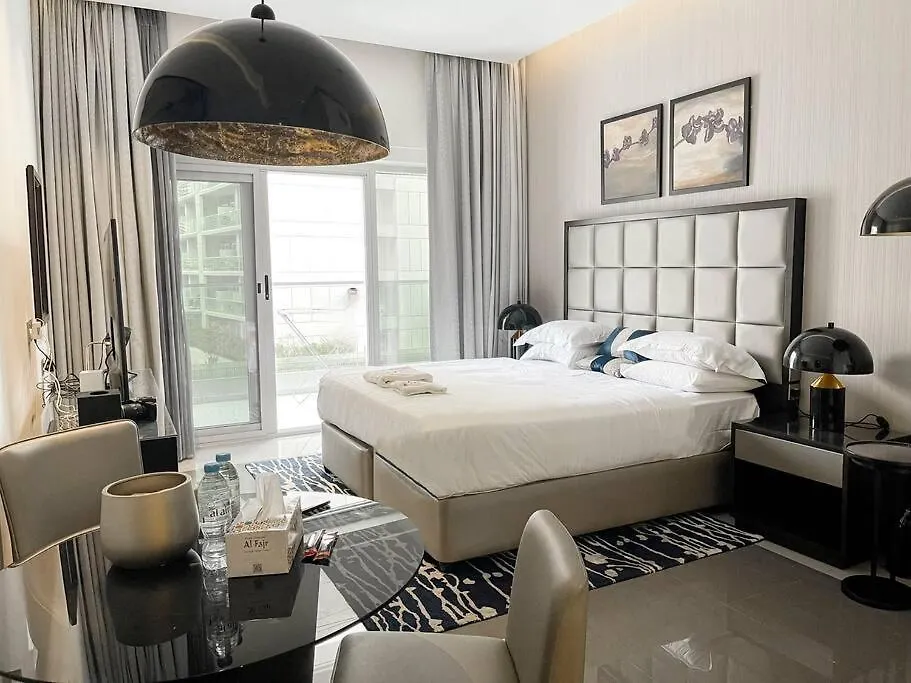 Studio In Damac Majestine - Ezytrac Vacation Homes Dubai